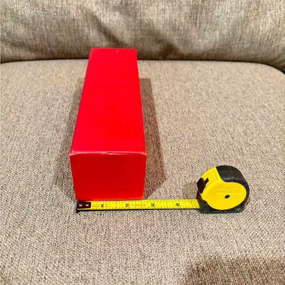 💄 Bally Makeup Travel Bag with Gift Box (Burgundy) - Picture 9 of 9